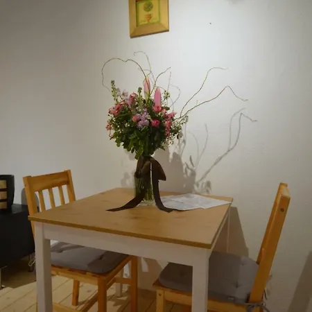 18 Apartment